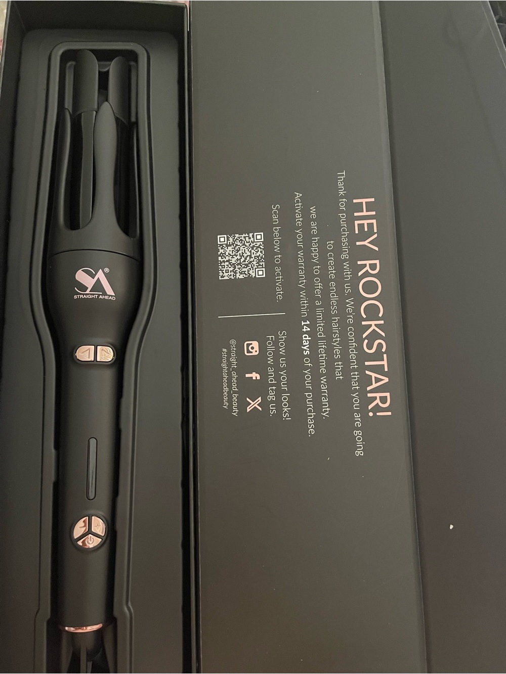 STRAIGHT AHEAD (SA) 3-Barrel Curling Wand in Matte Black with Rose Gold Accents